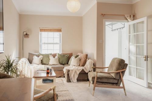Compass Cottage