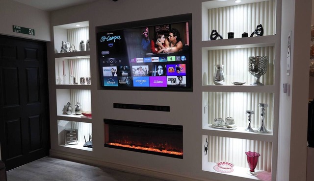 Contactors Welcome - Wifi - Games Room & Air Con