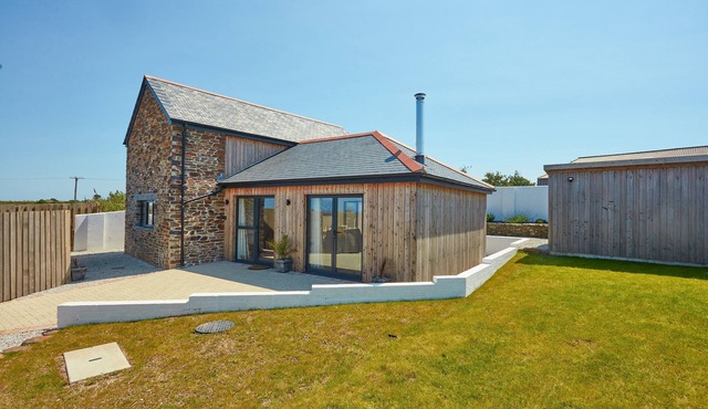 Contemporary barn conversion; only a 10 minute drive to the coast