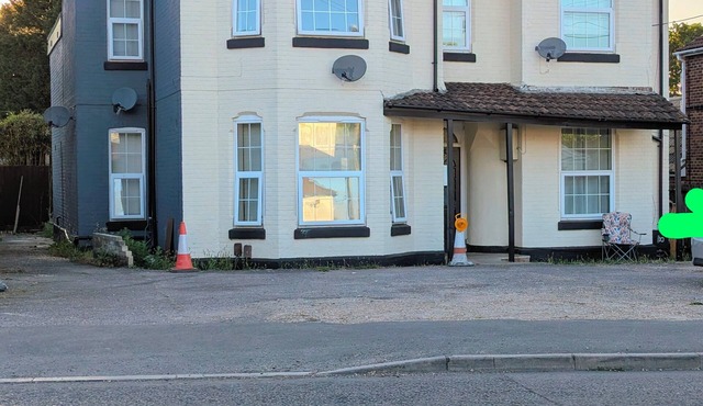 Contractor/Business & Family1BR Allocated Parking