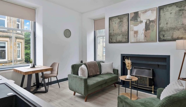 Contractor-Friendly - Hawick - Free Parking - 2BR