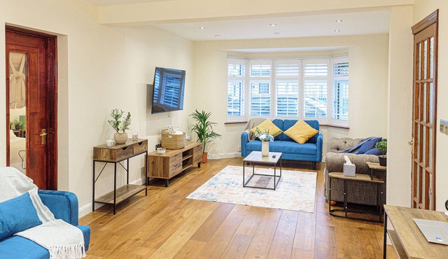 Contractor Ready | Wifi | Parking | Long Stay | Station | Flex Beds