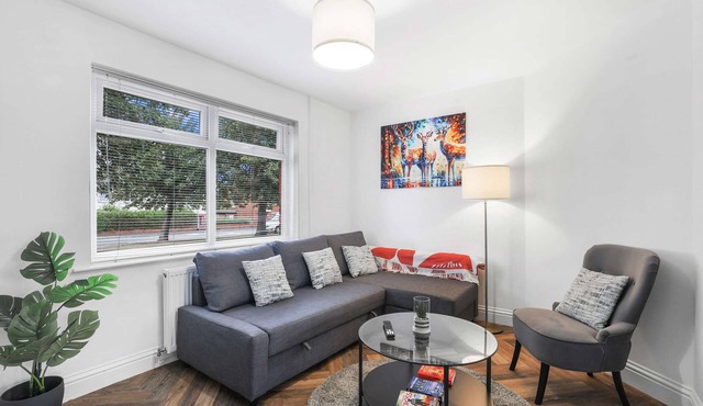 Contractor Stay - WI-Fi - Pet Friendly - Parking