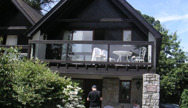Cornwall holiday home sleeps 8 on 5* estate near St Ives: 17-24 July 2021
