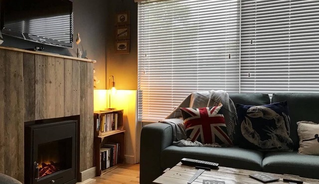 Cosy Self-Catering Chalet in Beautiful South Devon