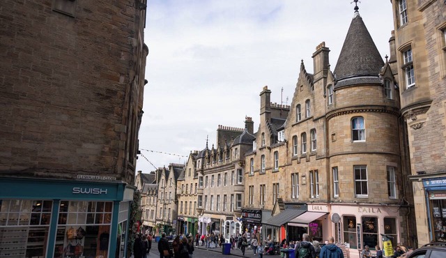 Cozy 1BR Steps from Edinburgh Old Town in Edinburgh