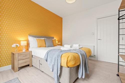 Cozy accessible 2bd flat on Mill road with firepit for a lovely winters night