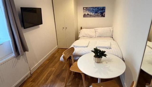 Cozy self contained studio flat