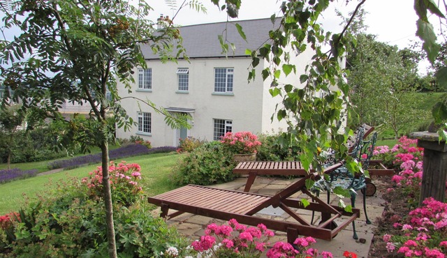 Down House Farm DEVON - Sleeps 10, period farmhouse, Dartmoor & Exeter, EX6 7SA