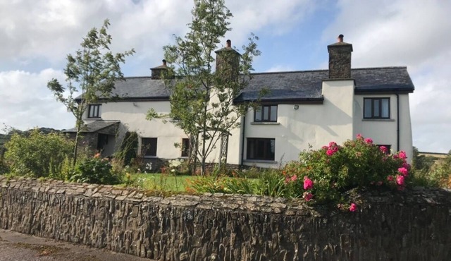 East Colehouse, 16thC Farmhouse, Stunning Views