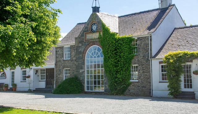 Elegant Manor House | Hot Tub | N Rhosneigr