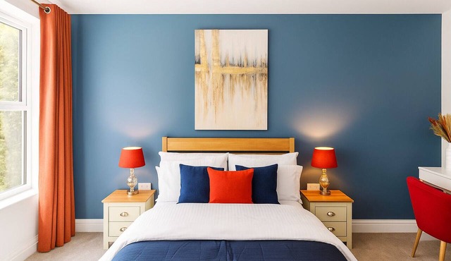 Elegant Windsor Flat -Short Walk to Windsor Castle, River Thames &Train Station