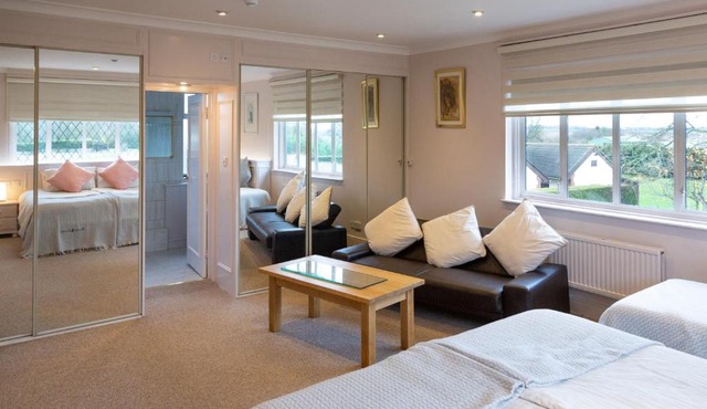 Elmcroft Guest House