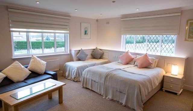 Elmcroft Guest House in Epping
