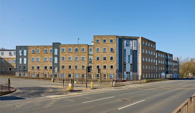For Students Only - Ensuites in Huddersfield