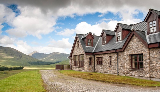 Fully Catered Bespoke Highland Gatherings in a Stunning Wilderness Location