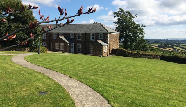 Green Acres Cottages
