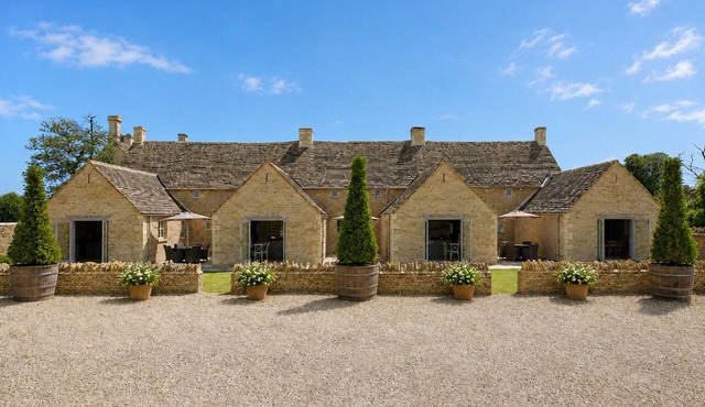 Greys Court | 5 Luxury Cottages | Sleeps 28