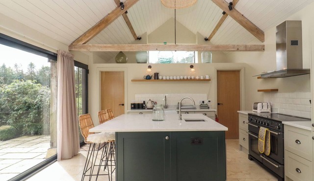 Hawthorn Barn