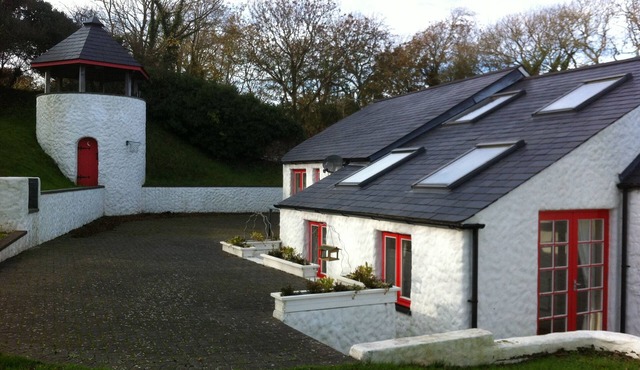 High quality and luxurious barn conversion close to the sea