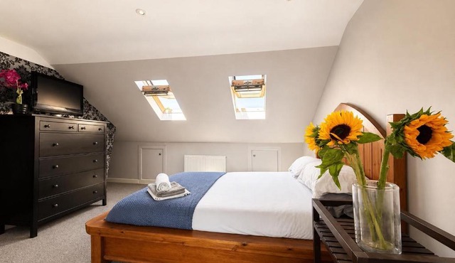 High View En-Suite I Egham Station 5 minutes