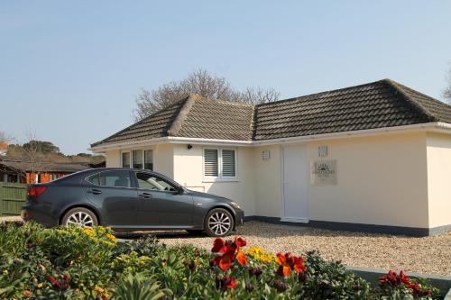Honeysuckle Cottage with Hot Tub Park Facilities