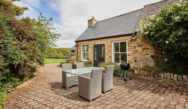 Host & Stay | The Coach House