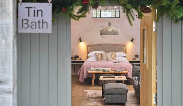 Host & Stay | Tin Bath
