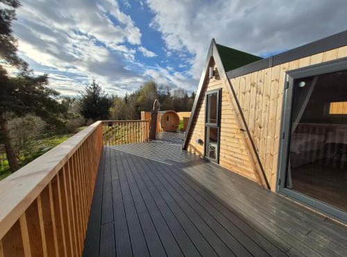 Little Getaway in the Highlands, private sauna and stargazing geodome