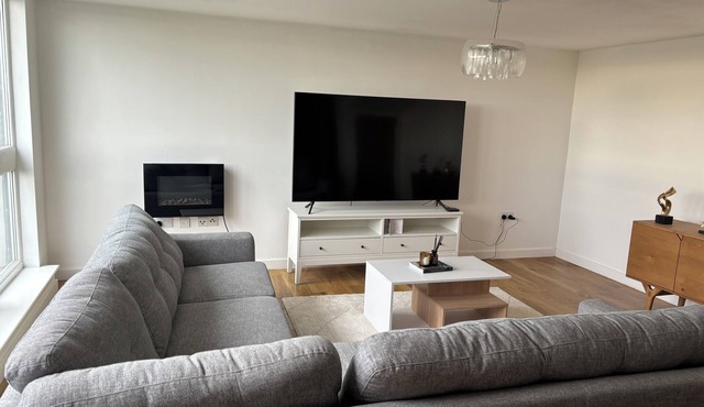 Lovely three bedroom apartment located in a private development.