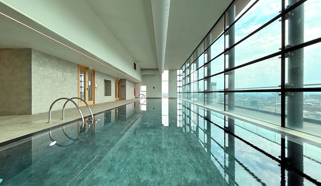 Luxury 2-Bed Flat | Pool & Gym | Manchester in Manchester
