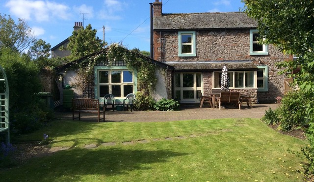 Luxury and Charming Cottage nr. Ullswater, parking for 2 cars in the grounds.