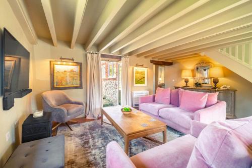 Luxury Cottage with Air Con & Walled Garden