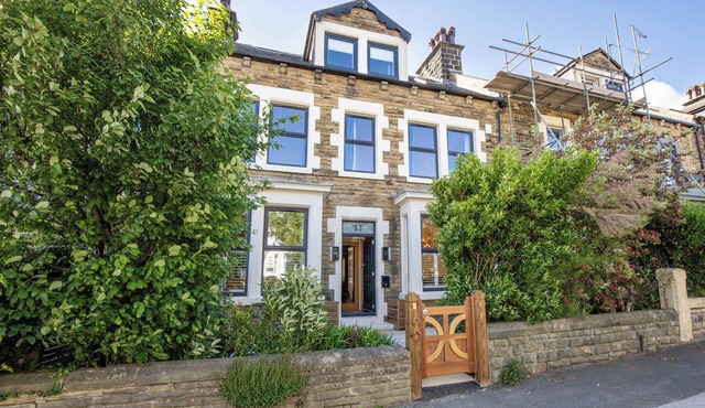Luxury Harrogate Townhouse | Sleeps 8 | Town Centre in Harrogate