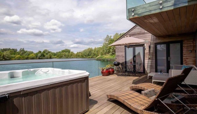 Malachite Lodge