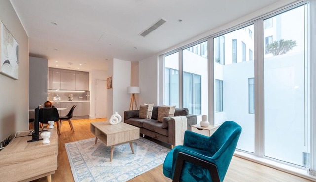 Modern 1Bed Flat in Ealing Near Tube & Shops
