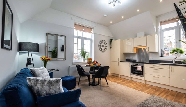 Modern 2BR Gem on Seymour Road!