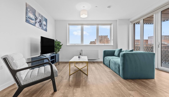 Modern & Comfortable 2BR | 12 mins to Heathrow & 30 mins to Waterloo