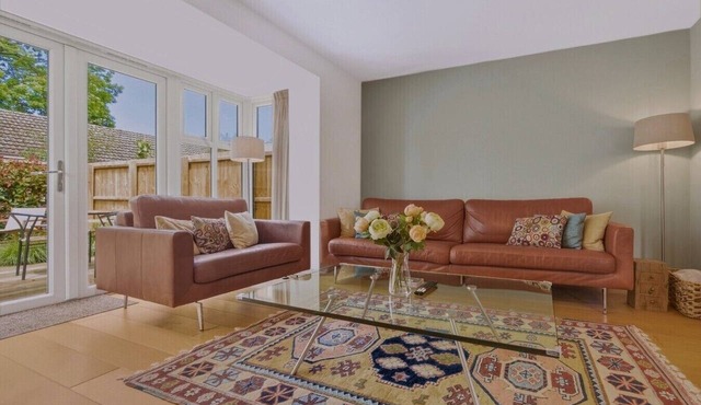 Modern & Stylish 2 bed home close to Cambridge in Cottenham
