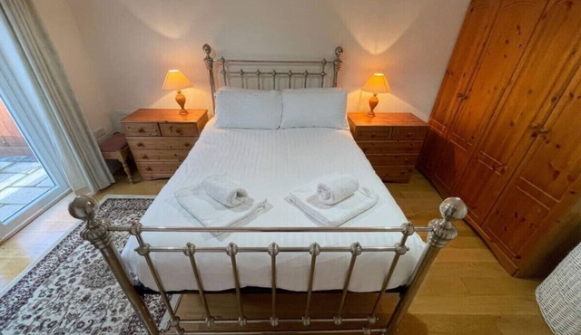 Modern Two Bed in Picturesque Madingley Village in Madingley