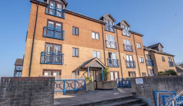 *NEW* Thames Riverside Retreat!