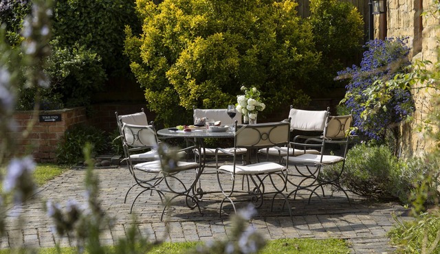 Norton Subedge Barn - a mkt - marketing that sleeps 6 guests in 3 bedrooms