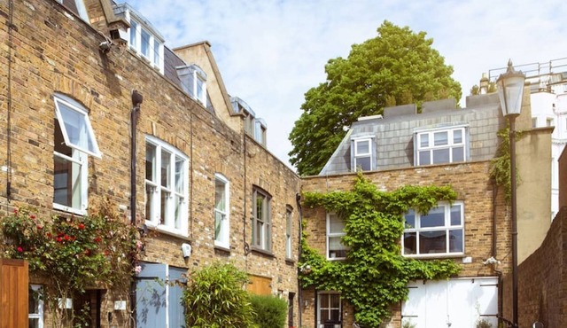 Notting Hill Mews House, sleeps 8