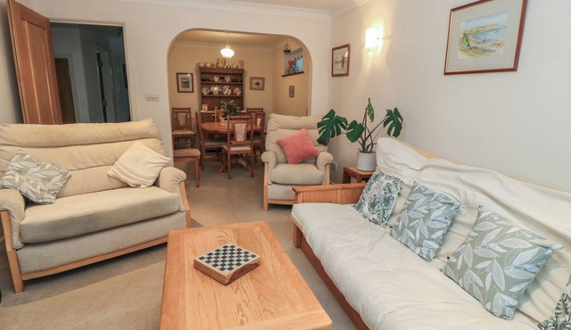 OLD HARRY COTTAGE 16, with a garden in Swanage