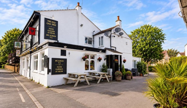 Old Oak Tree Inn