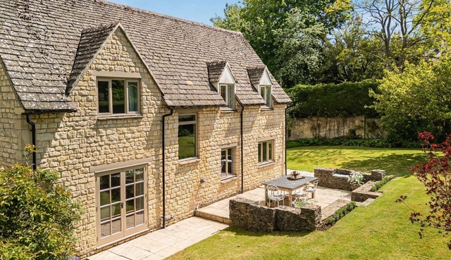 Partridge House - 4 bed house in Lower Swell, Cotswolds