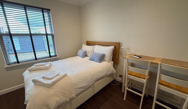 Pass the Keys Modern Elegant Studio 20 Minutes to Central London