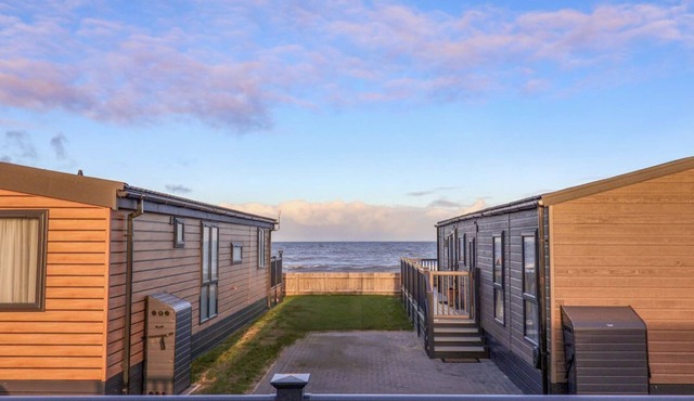 Paws By The Sea, Bacton
