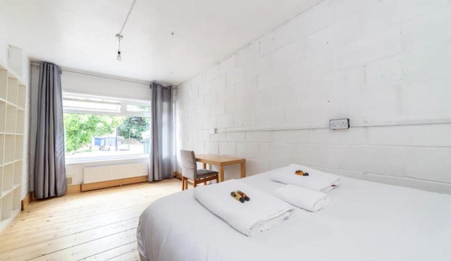Peaceful Renovated 5BDR house wgarden