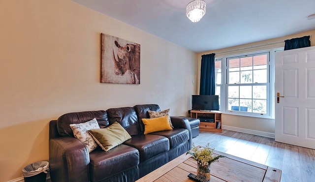 Peach Tree County Cottage in Dorrington